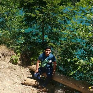 Meet your Posher, Emanuel